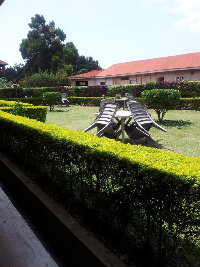 Areba Hotel Entebbe Exterior foto